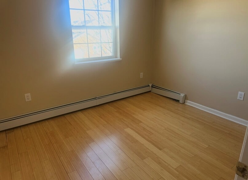 Building Photo - 415 N 5th Ave