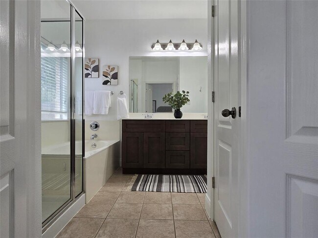 Building Photo - 303 Arrowhead Trail