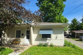 Building Photo - 1701 Poplar St
