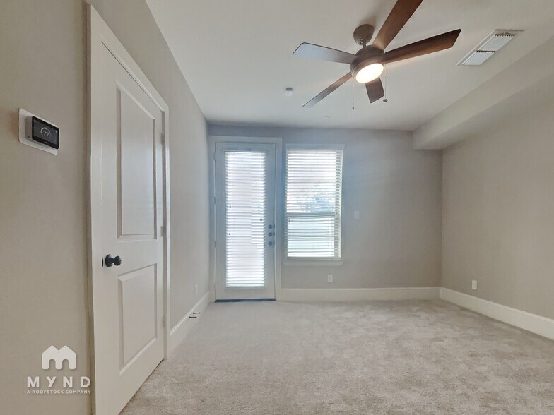 Building Photo - 5430 Cornish St