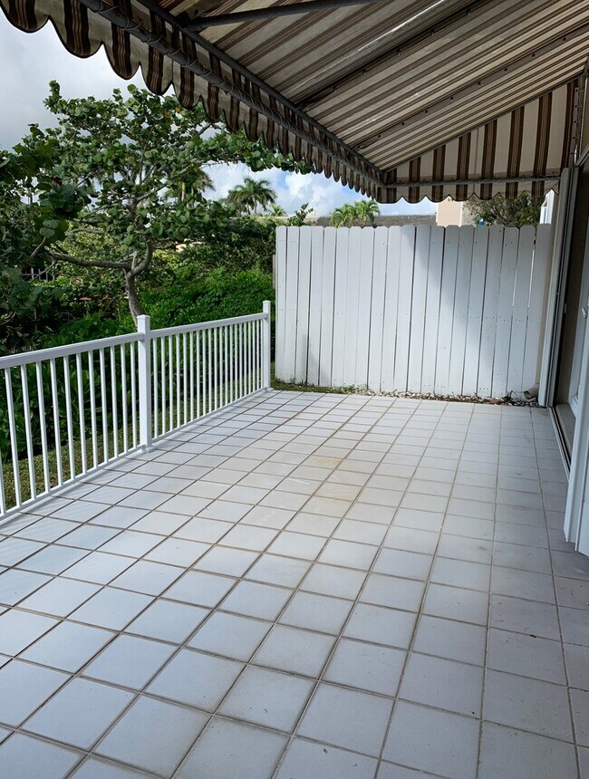 Building Photo - 6950 SW 55th Terrace E