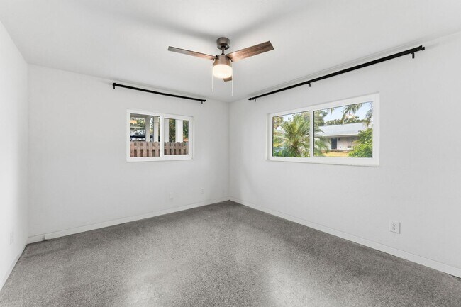 Building Photo - 766 20th Ave N