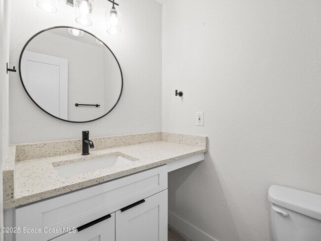 Building Photo - 290 Paradise Blvd