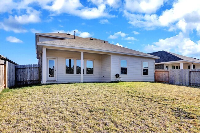 Building Photo - 13845 Rock Island Trl