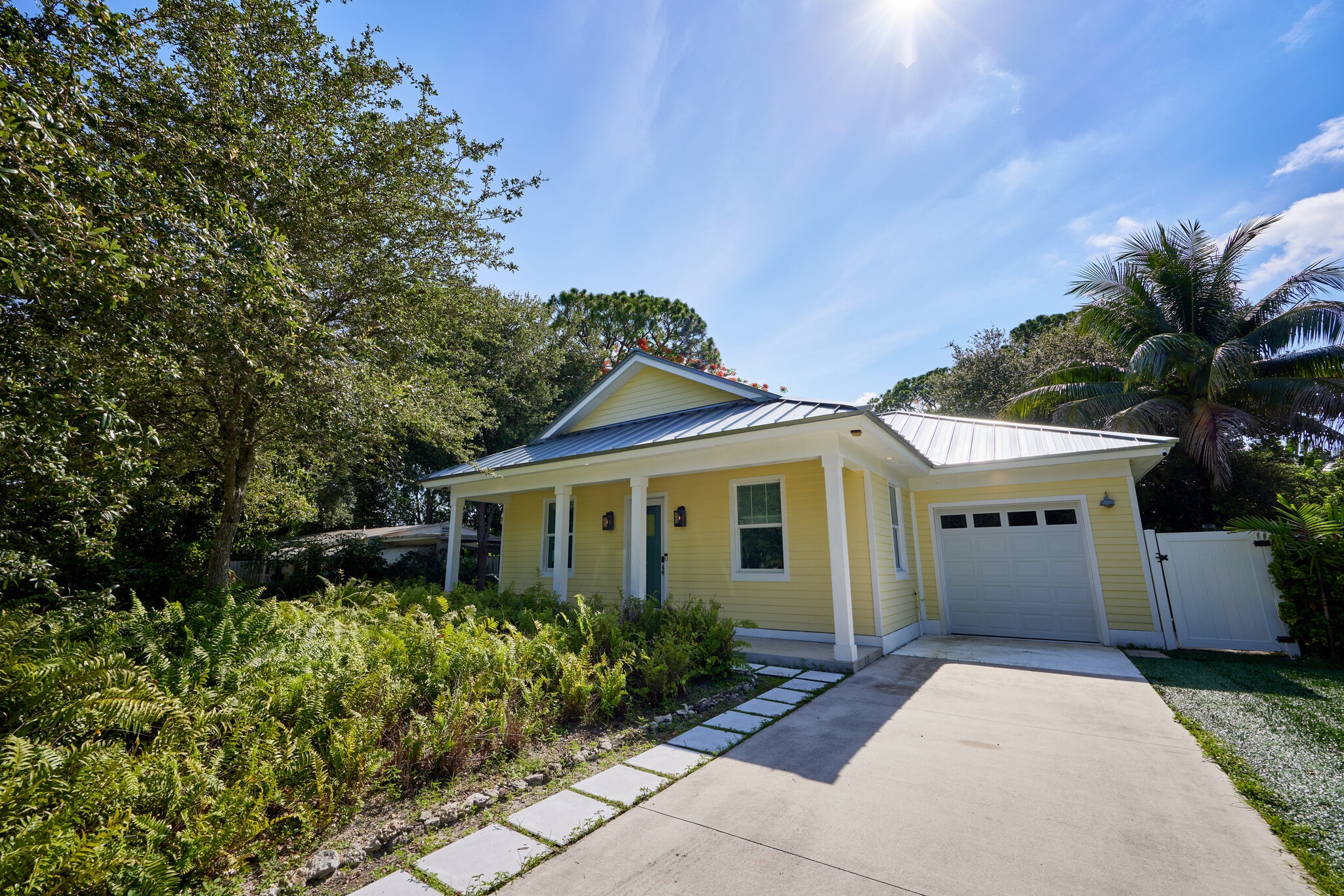 Building Photo - 1280 SW 25th Ave