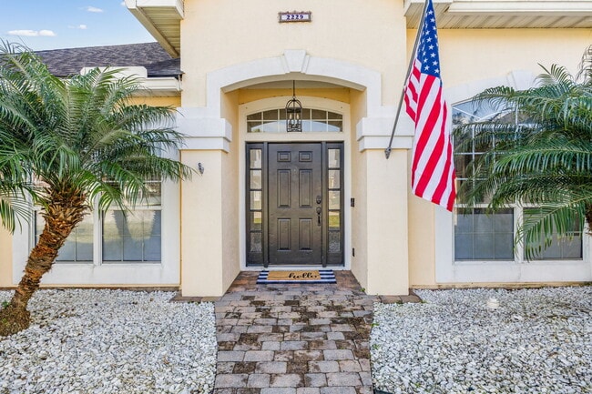 Building Photo - 2229 Lookout Landing