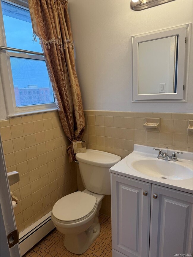 Building Photo - 167 Lincoln Ave