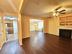 Building Photo - Charming Hampton Home