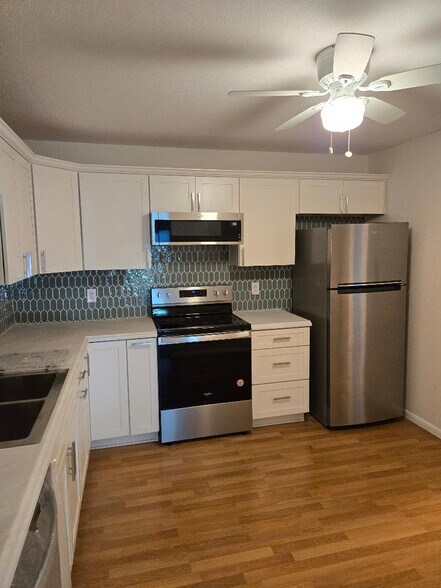 Kitchen - view from Living Rm - 2076 Chateau Ct