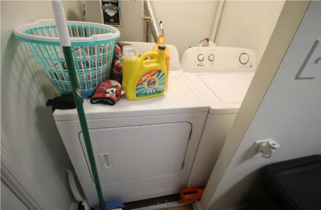 Building Photo - 1631 Longfield Ave