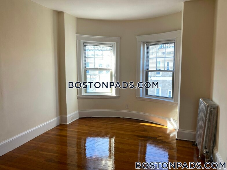 Building Photo - 1315 Commonwealth Ave
