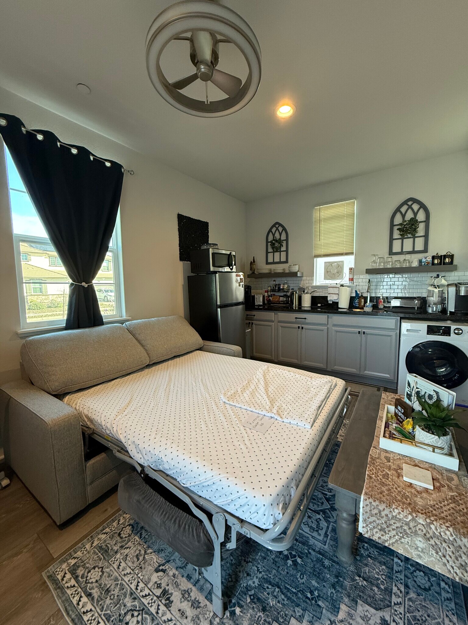 Building Photo - 731 Hydrangea Dr