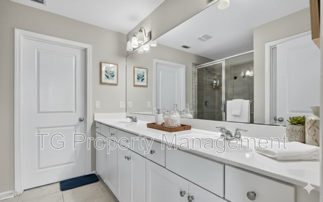 Building Photo - 11233 Minnetta Ct