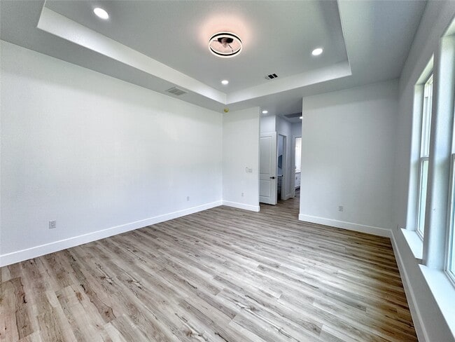 Building Photo - 3037 Rd 66124