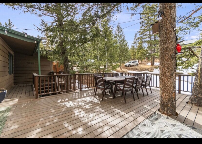 Building Photo - 838 Lakeshore Dr