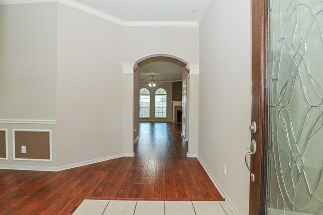 Building Photo - 7002 Bossut Dr