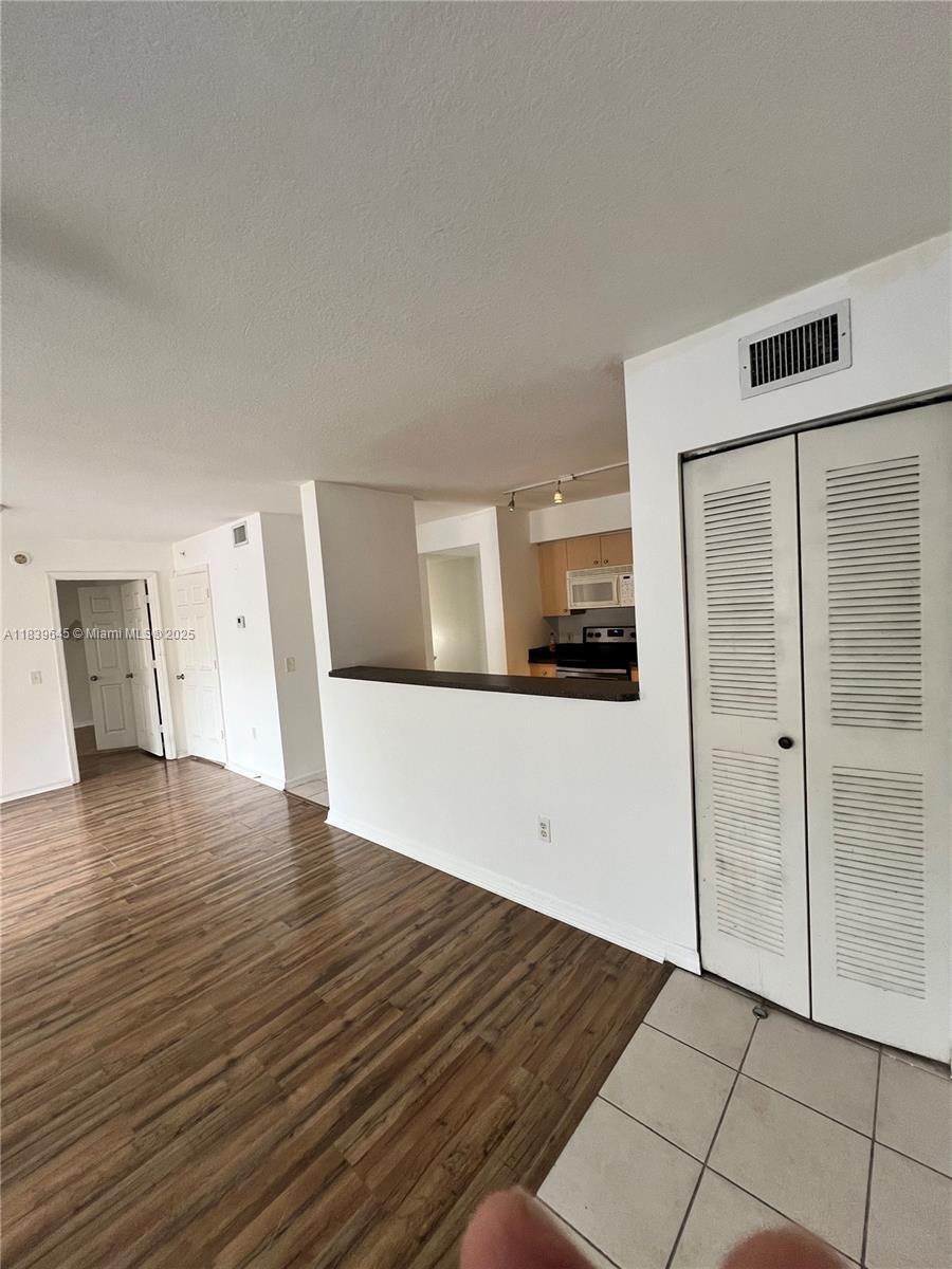 Building Photo - 4171 San Marino Blvd