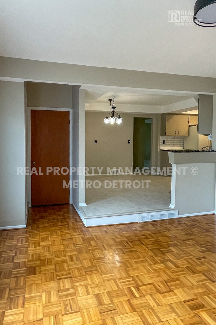 Building Photo - 27412 Roan Ave