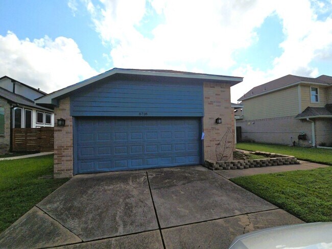 Building Photo - 8718 Roaring Point Dr