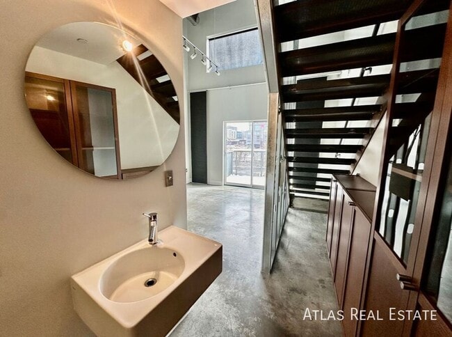 Building Photo - 3457 Ringsby Ct