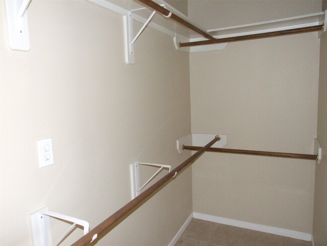 Building Photo - 410 Cypresswood Haven