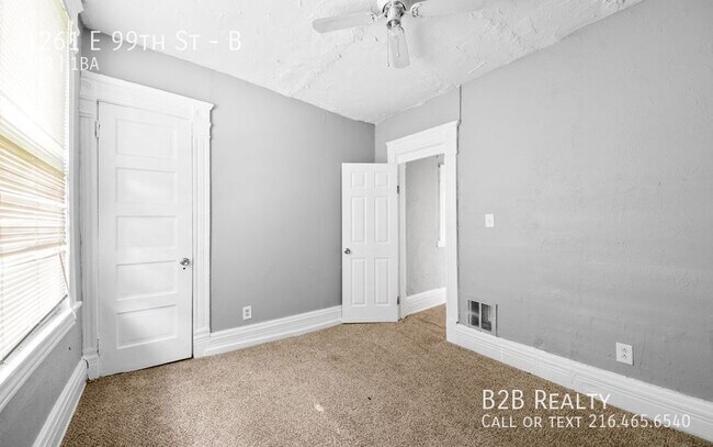 Building Photo - 1261 E 99th St