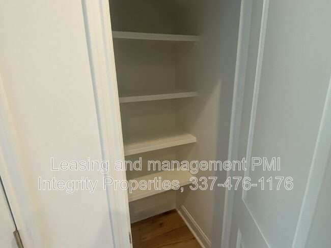 Building Photo - 8550 Cat Rd