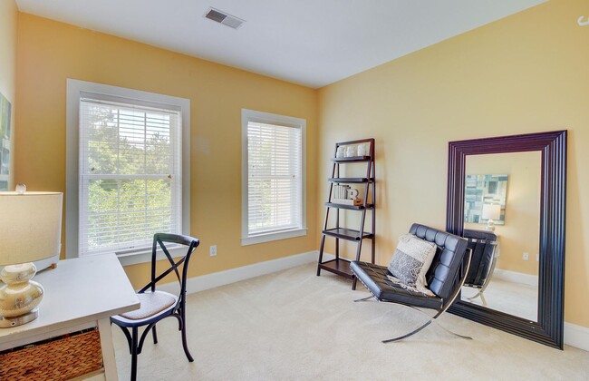 Building Photo - 3 Bedroom 2.5 Bath Condo in Etiwan Pointe ...