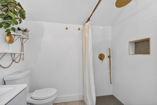 Building Photo - 306 N J St