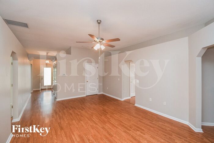 Building Photo - 5603 Village Pond Cir