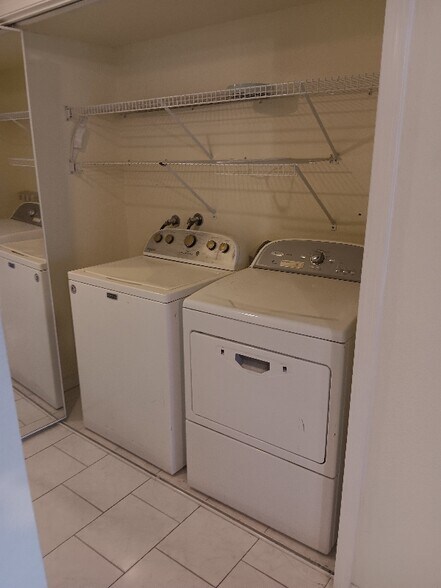 Building Photo - 1675 AZ-95