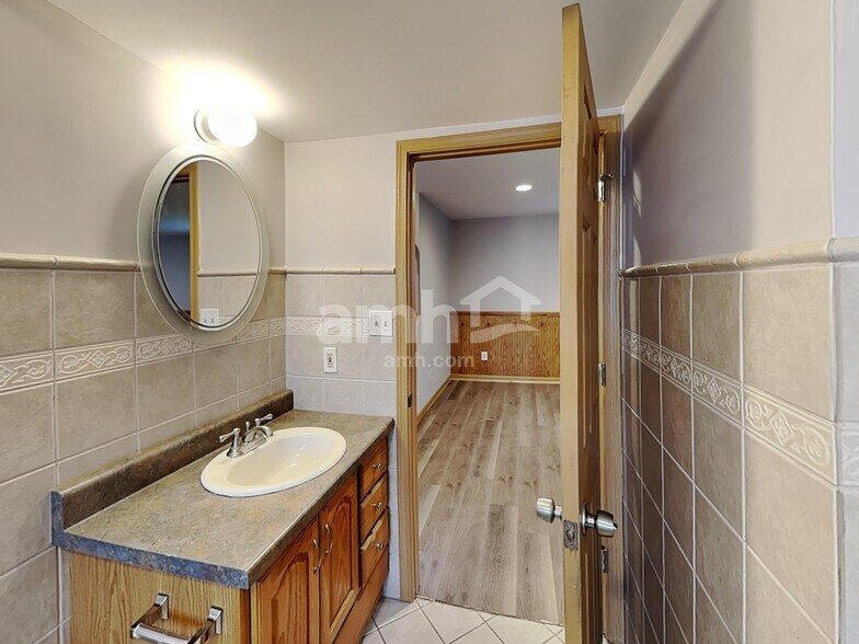 Building Photo - 7007 Lewis & Clark Dr