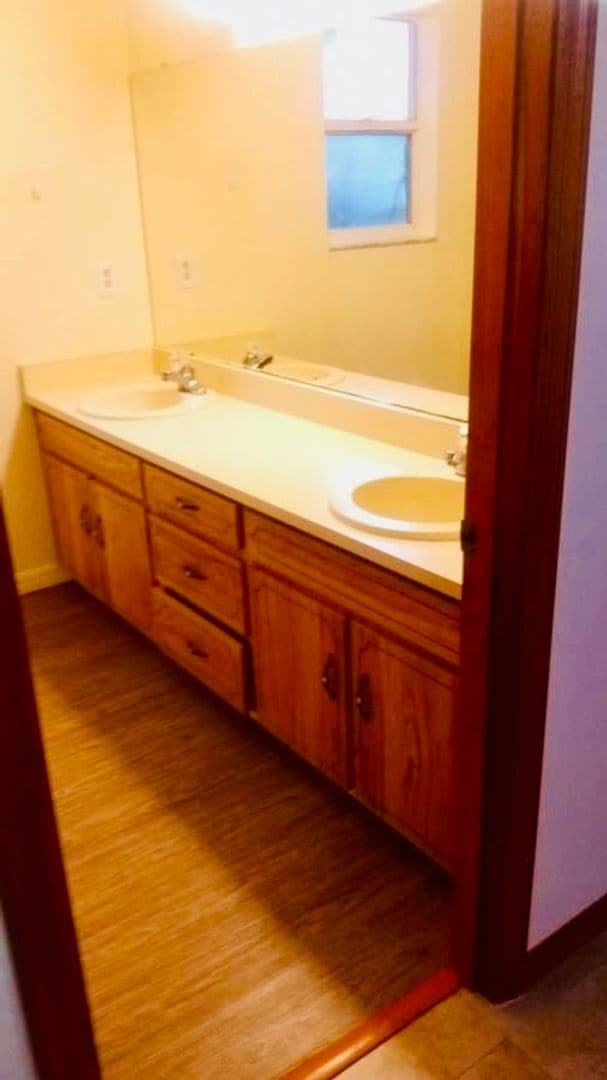 Building Photo - 2 Bed / 2 Bath Duplex Unit in Port Orange