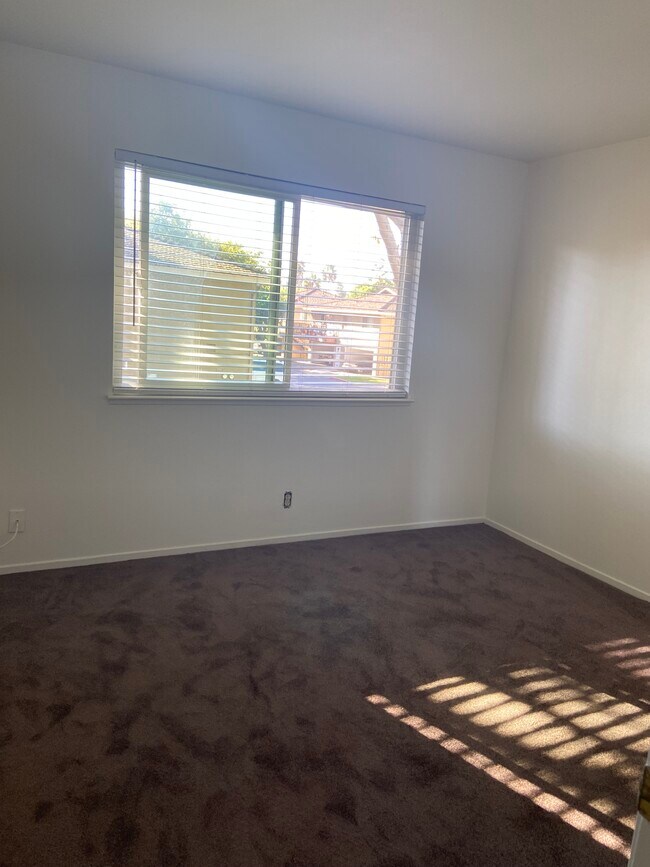 Building Photo - 853 Gilchrist Walkway