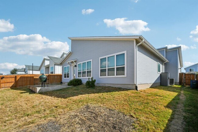 Building Photo - 11212 Charger Wy