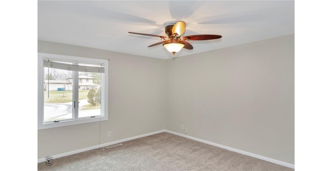 Building Photo - 75 Castle Coombe Ct