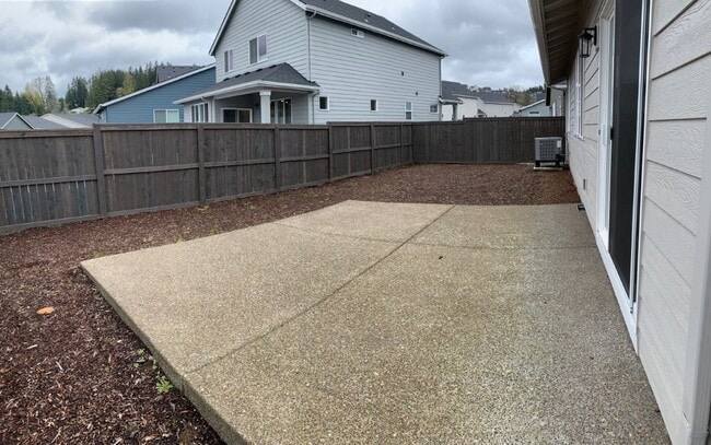 Building Photo - $2,700 - Nice Three-Bedrooms, Two-Baths Ca...