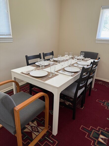 Building Photo - 2416 Medford Rd