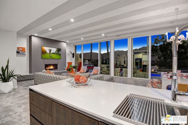 Building Photo - 949 Bernardi Ln