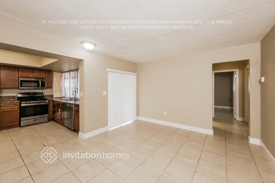 Building Photo - 8469 Windsor Dr