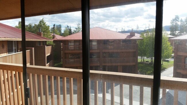 Building Photo - 716 Lagoon Dr