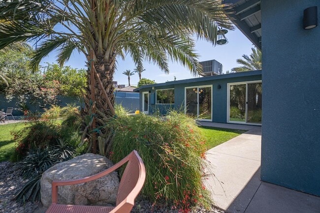 Building Photo - 44828 Rubidoux St