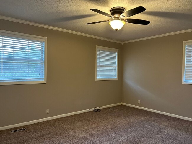 Building Photo - Gorgeous 2 bedroom 2 bath in Enterprise, AL