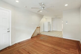 Building Photo - 2115 S 20th St