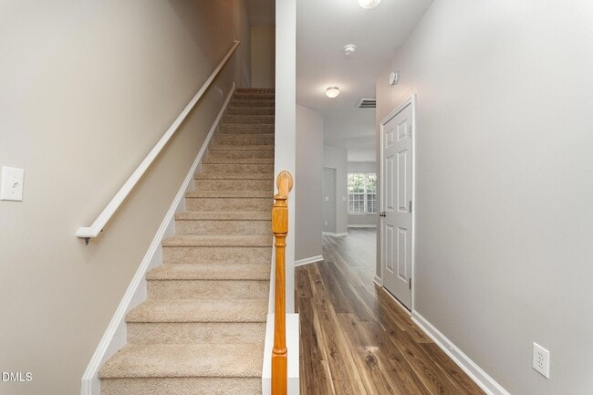 Building Photo - 956 Shining Wire Way