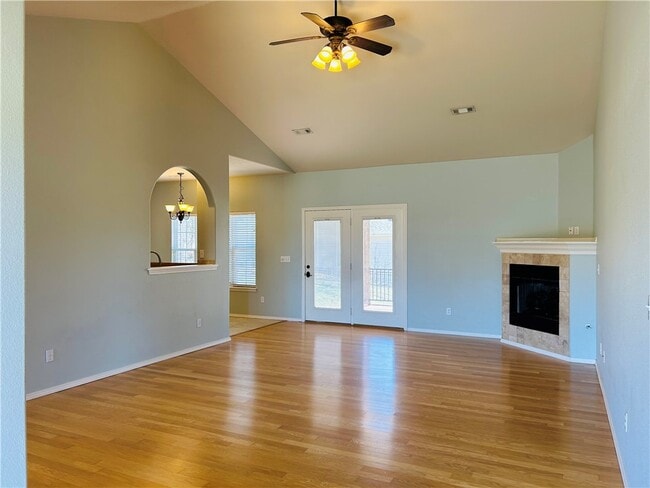 Building Photo - 15 Mills Dr