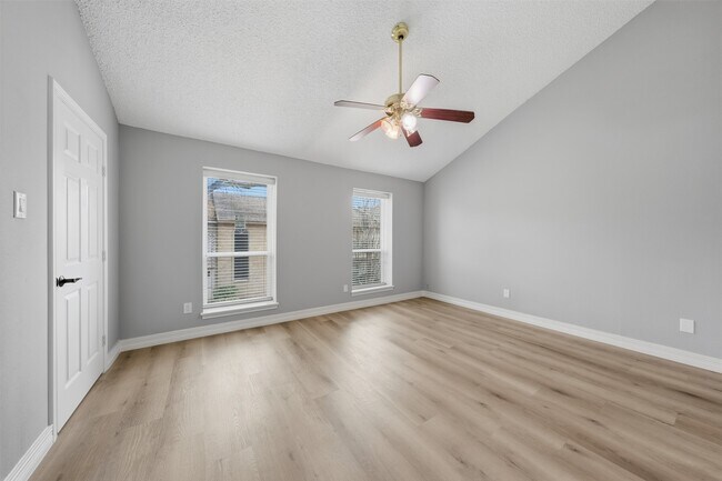 Building Photo - 9261 Westwood Village Dr