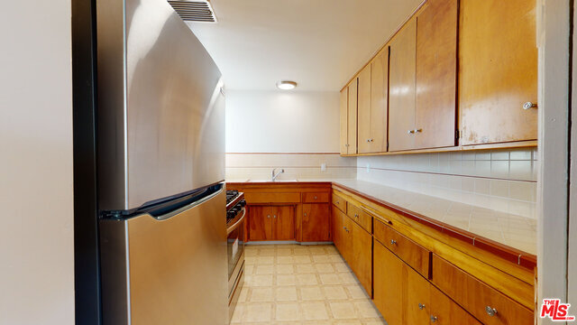 Building Photo - 111 Marguerita Ave