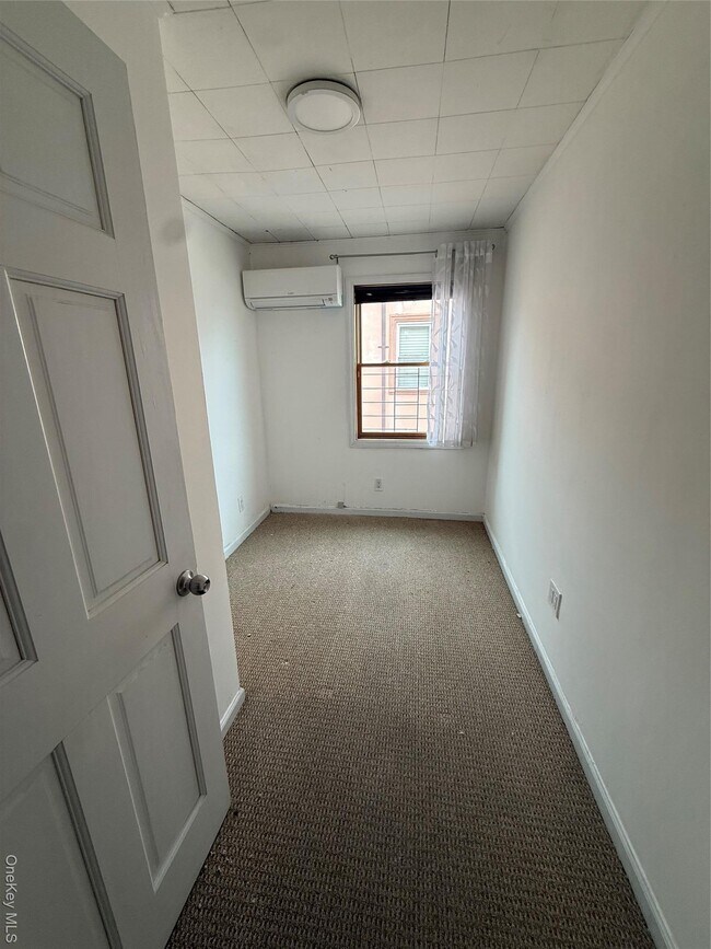 Building Photo - 46-20-4190 190th St