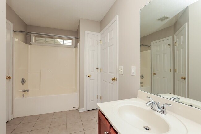 Building Photo - 3404 Whitesail Ct